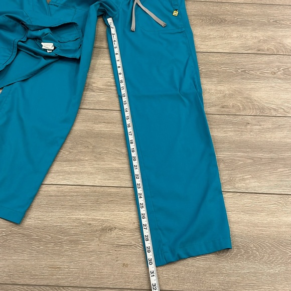 WONDERWINK TEAL BLUE XS CHARLOTTE V-NECK NEXT TOP 6119 AND LOGAN XS PANTS 5119 - Picture 8 of 8